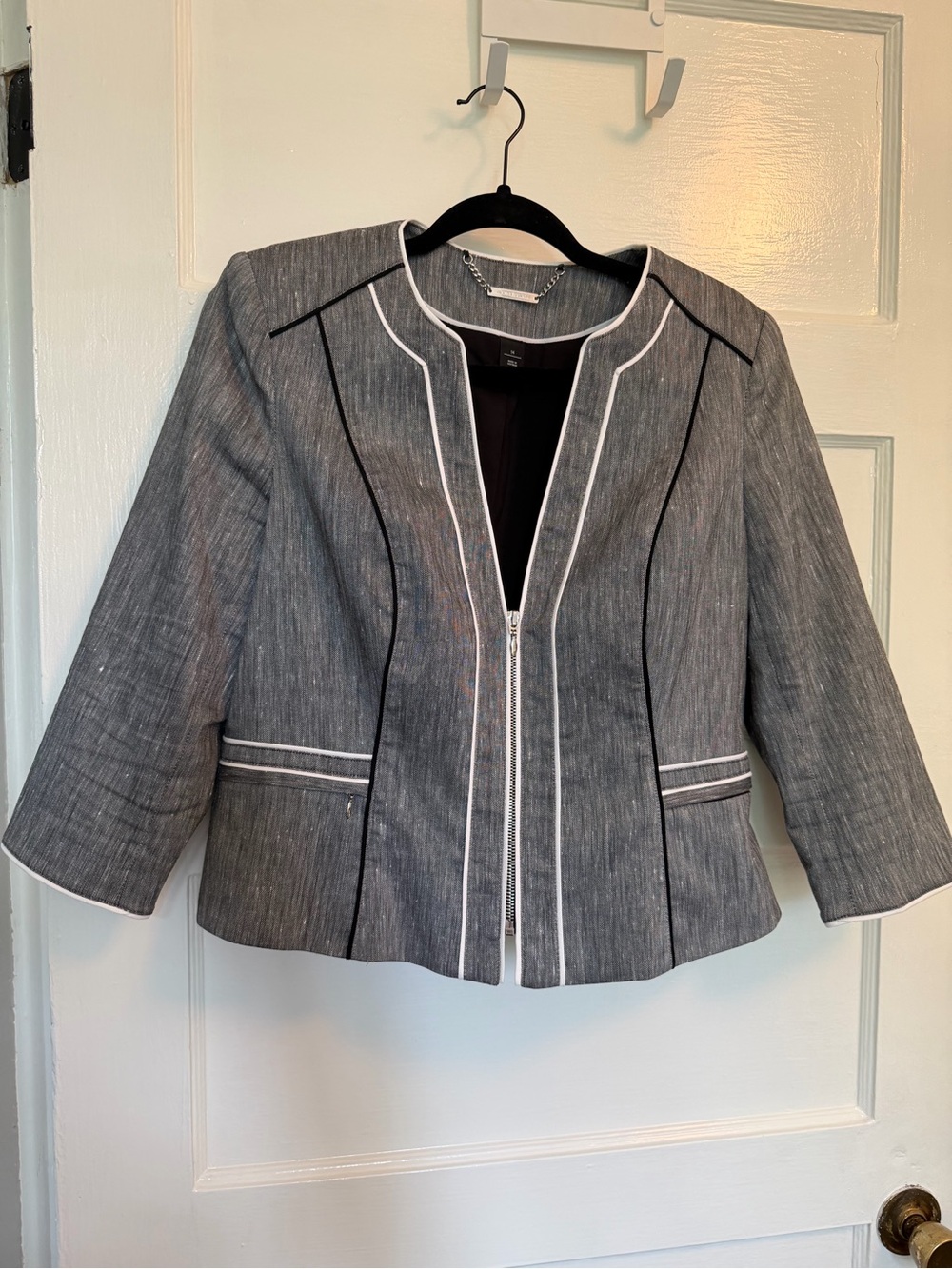 White House Black Market Gray Zip-Front Crop Blazer with White Piping